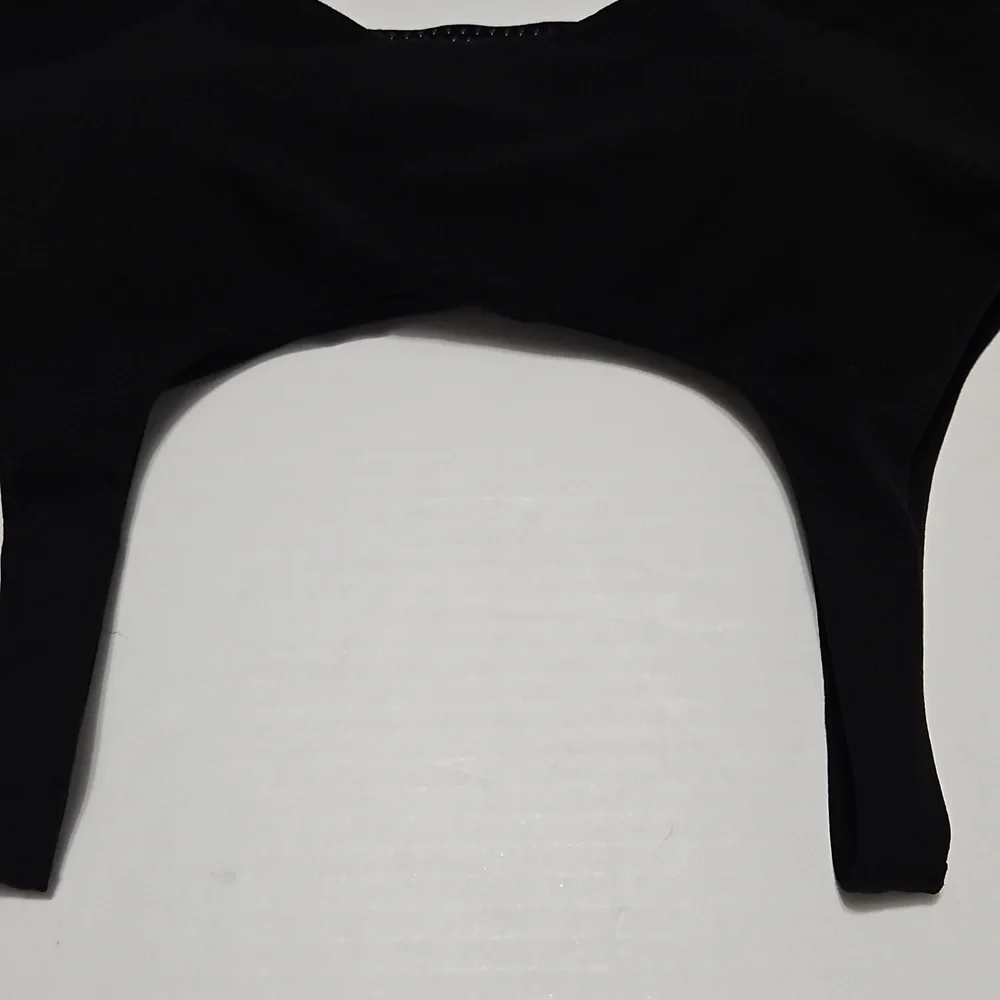 Laslulu Athletic Crop Black Sports Bra Wire Free Seamless Removable Pads Size XL
